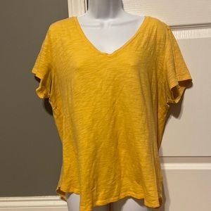 Yellow tee shirt